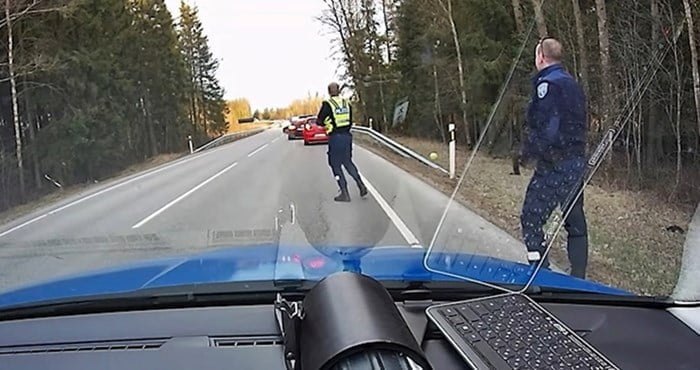 Voznik je bežal pred policijo, policist ga je ustavil na nepričakovan način!
