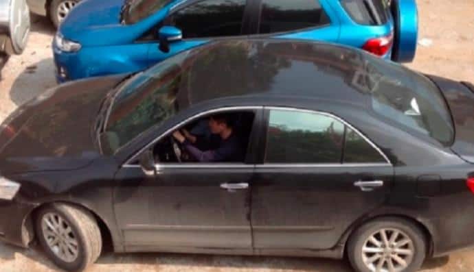 MOJSTER ZA VOLANOM: Je to najboljši izhod iz parkirišča, ki je bil kadarkoli viden?