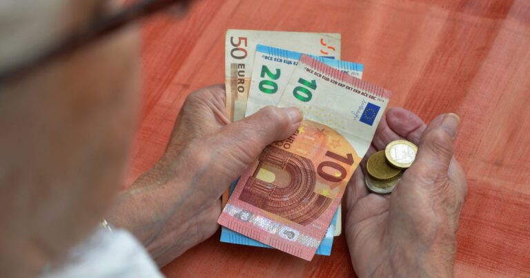 Starostna upokojitev: Kdaj, kako in pod kakšnimi pogoji do pokojnine?